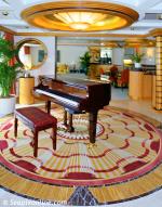 ID 2922 EXPLORER OF THE SEAS (2000/137308grt/IMO 9161728) - The Royal Suite.
